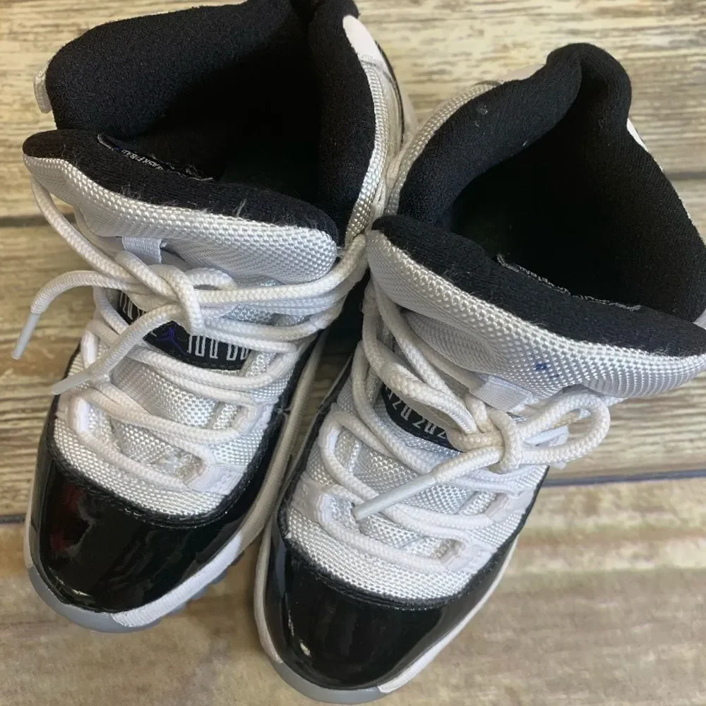 Children’s shoes
